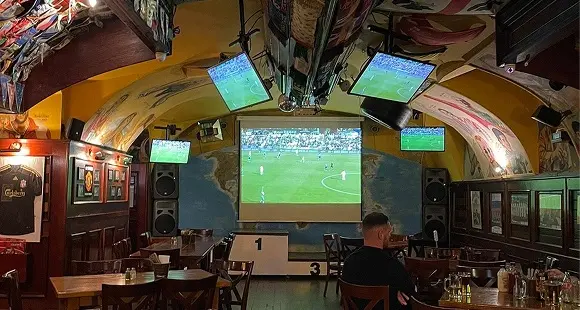 Champs PUB
